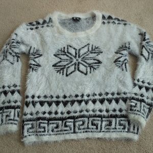 Deb Fuzzy Winter Print Sweater White/Black XL